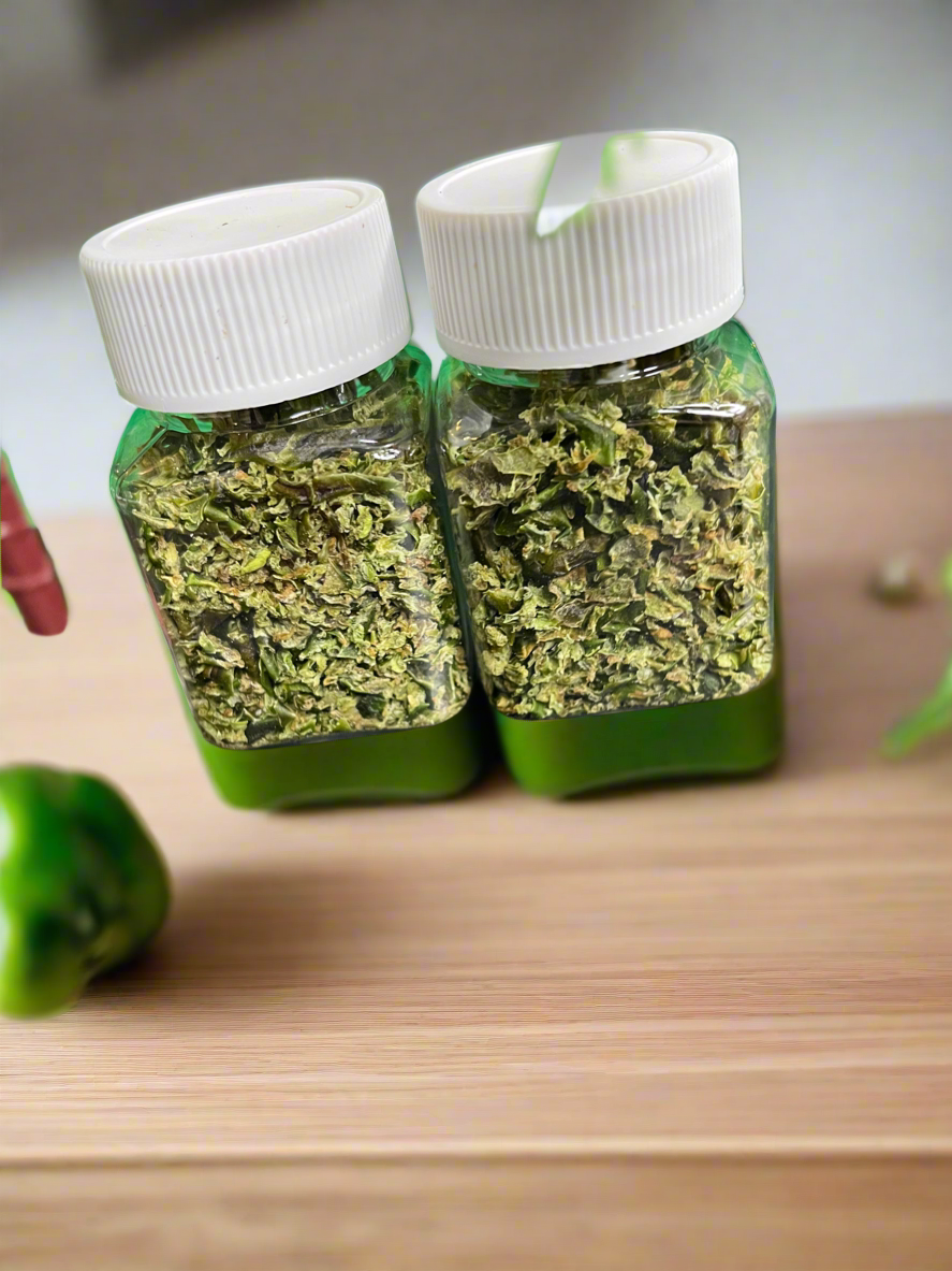 Green pepper flakes