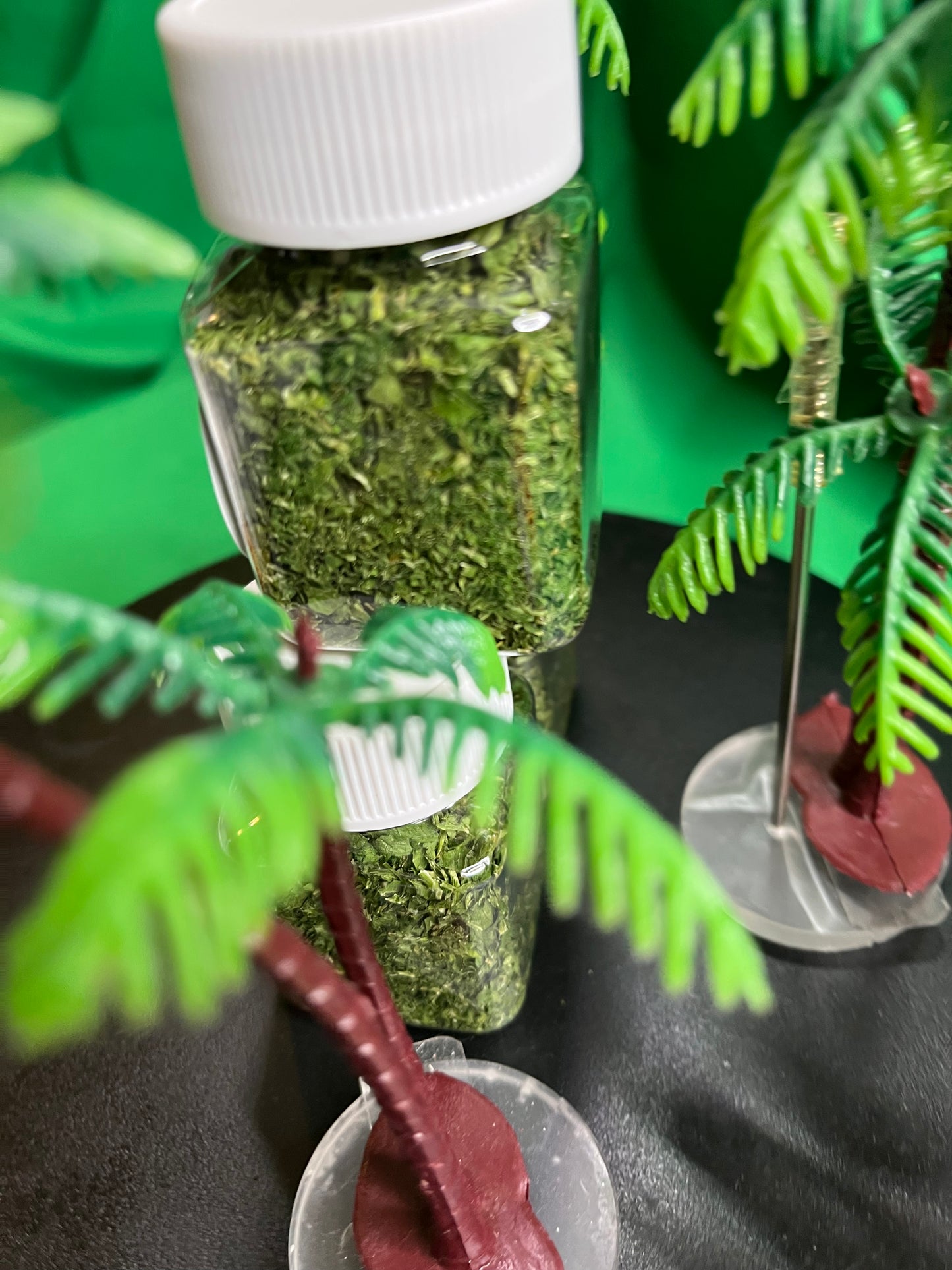 Parsley flakes