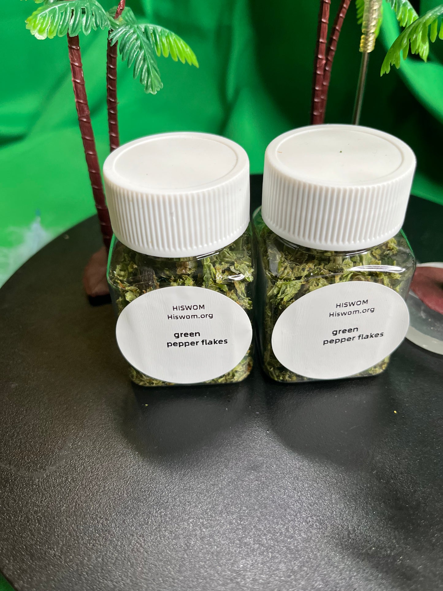 Green pepper flakes